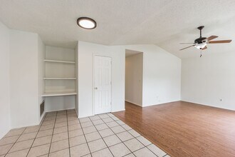 478 E Evergreen Ln in Fayetteville, AR - Building Photo - Building Photo