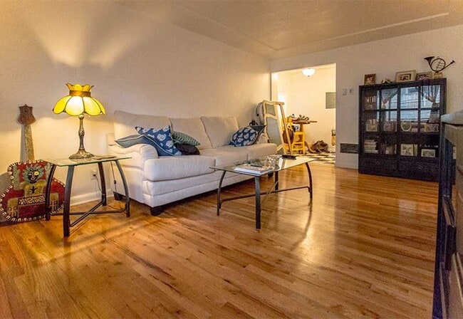 1121-1125-1125 NW 25th Ave in Portland, OR - Building Photo - Building Photo