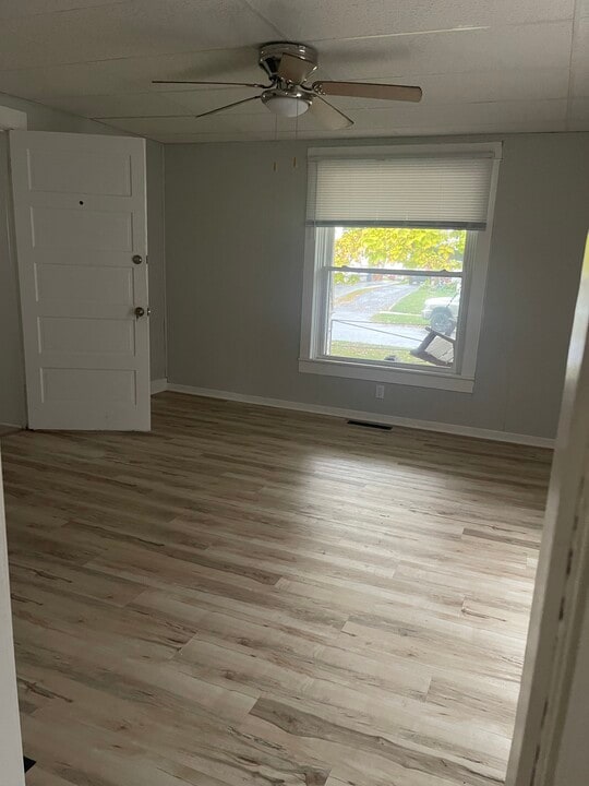 838 N Elizabeth St, Unit 838 in Lima, OH - Building Photo