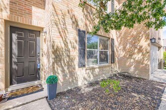 1202 Hughmont Dr in Pflugerville, TX - Building Photo - Building Photo