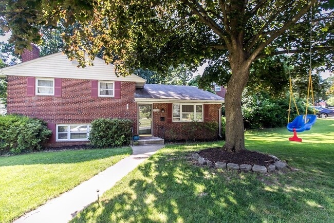 property at 12217 Hunters Ln