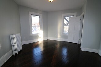 298 Windsor St in Cambridge, MA - Building Photo - Building Photo