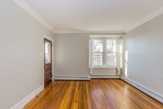 4428 Osage Avenue in Philadelphia, PA - Foto de edificio - Interior Photo