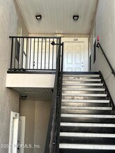 7063 Deer Lodge Cir in Jacksonville, FL - Foto de edificio - Building Photo