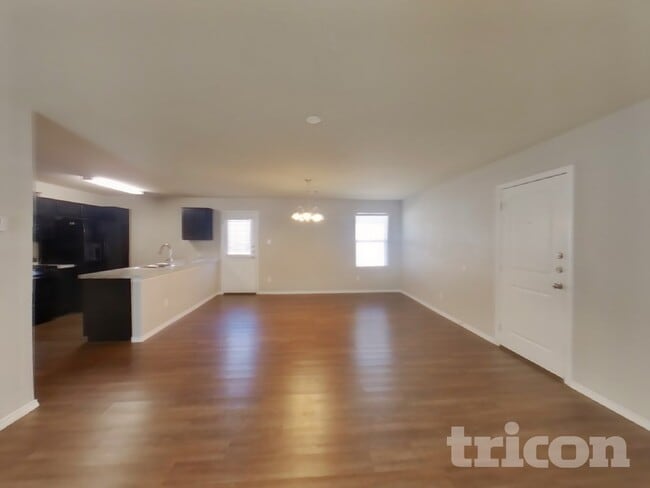 9735 Marbach Gdn in San Antonio, TX - Building Photo - Building Photo