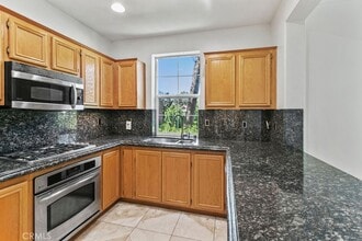 3 Amesbury Ct, Unit 12 in Ladera Ranch, CA - Building Photo - Building Photo