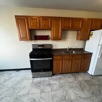 366 Centre St, Unit 5 in Boston, MA - Building Photo