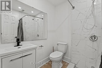 93 John St S in Hamilton, ON - Building Photo - Building Photo