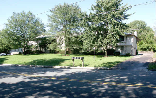 1001 N Hanover St in Pottstown, PA - Building Photo