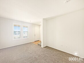 1338 Caminito Fabrizio in Chula Vista, CA - Building Photo - Building Photo