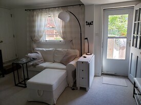 4633 Clark Pl NW, Unit DC NW Large Studio in Washington, DC - Building Photo