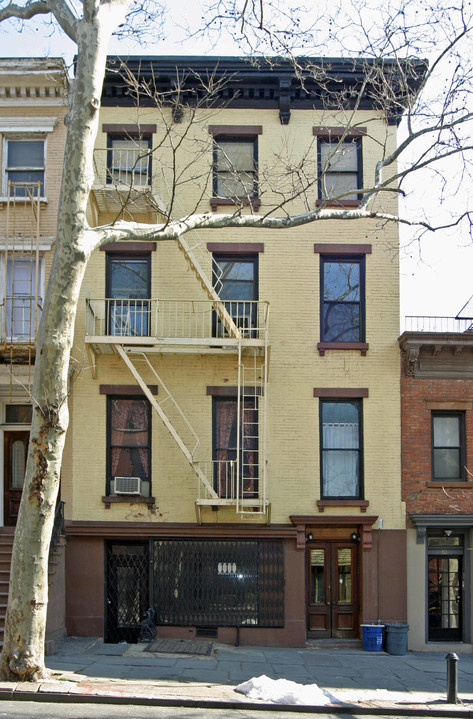 309 Henry St in Brooklyn, NY - Foto de edificio