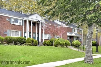 Westfield Manor Apartments in Westfield, NJ - Foto de edificio - Building Photo