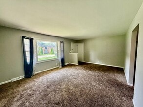209 Flintridge Dr in Rockford, IL - Building Photo - Building Photo