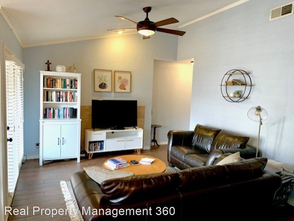 1204 Calico Ln Photo