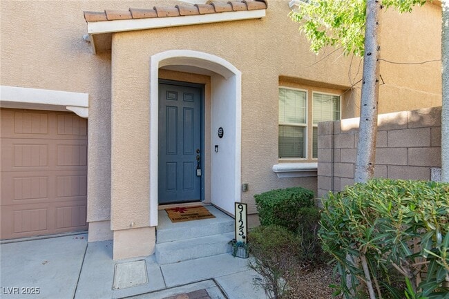 9123 Mount Wilson St in Las Vegas, NV - Building Photo - Building Photo