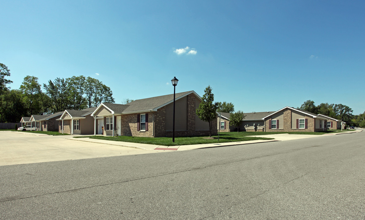 Tiffany Heights Apartments in Fort Wayne, IN - Foto de edificio