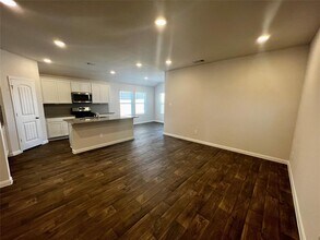 320 Belmont Pl in Lockhart, TX - Building Photo - Building Photo