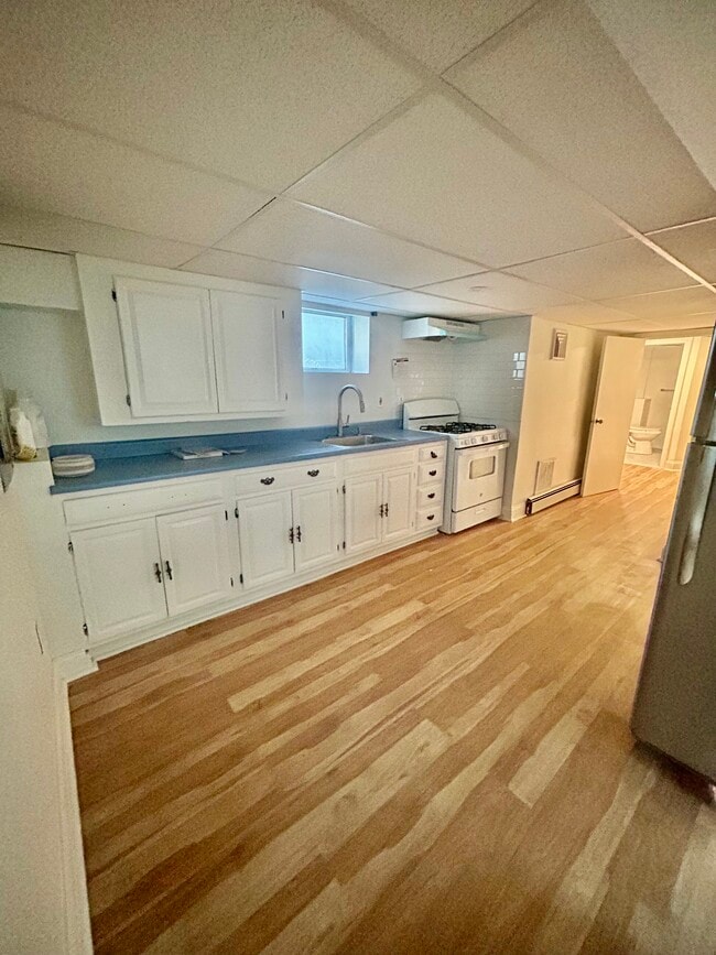 166 Charles St, Unit 0