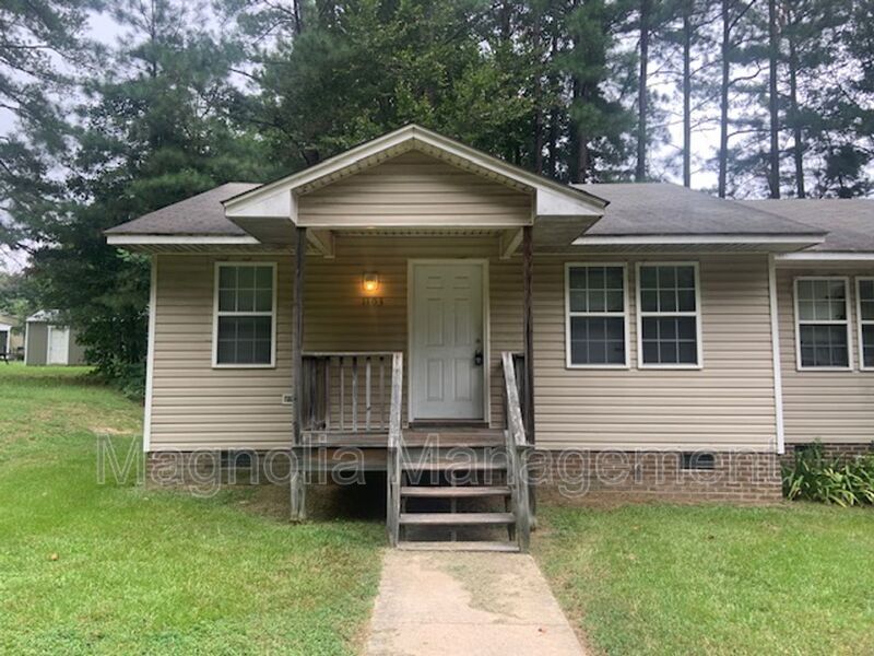 1103 Alexander Ave in Henderson, NC - Building Photo