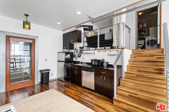 24 Westminster Ave in Los Angeles, CA - Building Photo - Building Photo