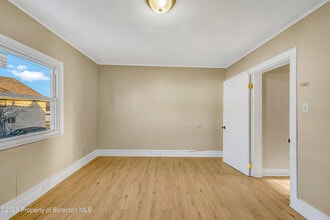 1101 Washburn St in Scranton, PA - Building Photo - Building Photo