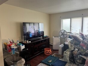 413 Rutgers Rd in West Babylon, NY - Building Photo - Building Photo