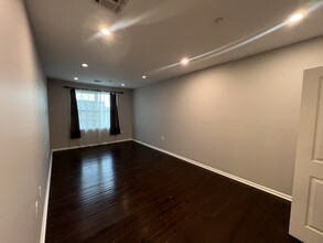 1209 Summit Ave in Jersey City, NJ - Building Photo - Building Photo