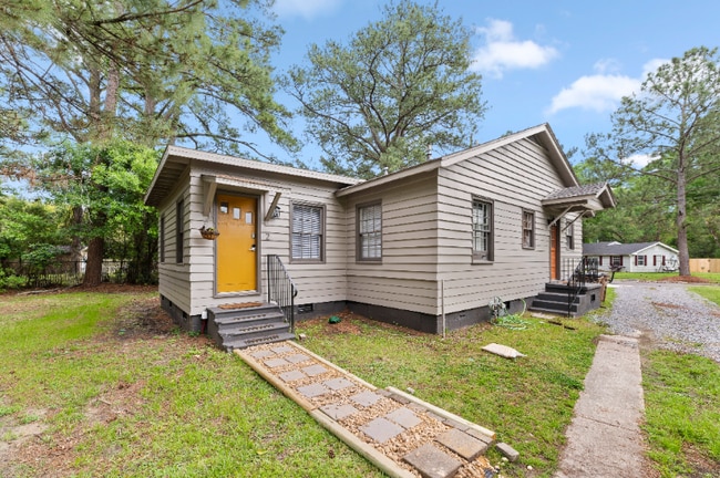 2760 N Chadwick Dr in Mobile, AL - Building Photo - Building Photo