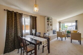 1503 Maria Ave in Spring Valley, CA - Foto de edificio - Building Photo