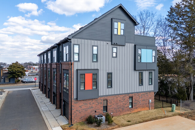 North End Terraces in Charlotte, NC - Building Photo - Building Photo