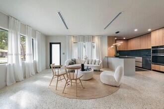 311 NE 117th St in Miami, FL - Building Photo - Building Photo