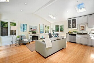 1532 Martin Luther King Jr Way in Berkeley, CA - Building Photo - Building Photo