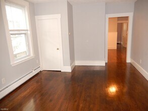 379 Windsor St-Unit -Apt 3 in Cambridge, MA - Building Photo - Building Photo