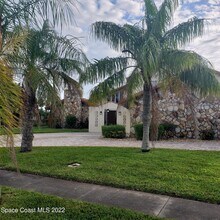 215 Andros Ave in Cocoa Beach, FL - Building Photo - Building Photo