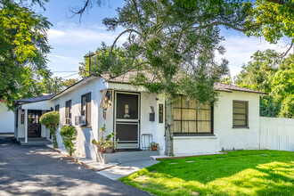 5451 Troost Ave in North Hollywood, CA - Building Photo - Building Photo