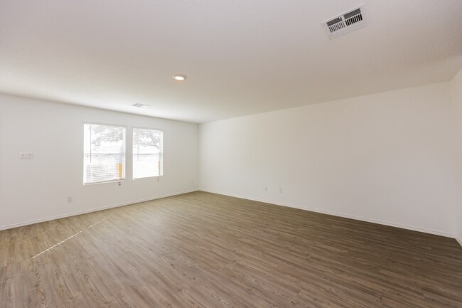 14722 Saw Ml in San Antonio, TX - Foto de edificio - Building Photo