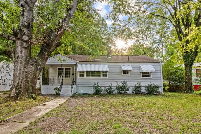 property at 832 Meadowbrook Dr