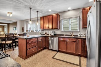 246 Crestwood Ave in Buffalo, NY - Building Photo - Building Photo