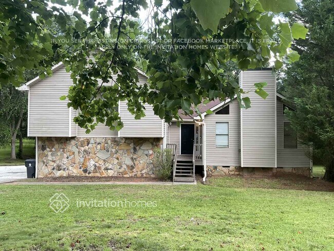property at 215 Merrydale Dr