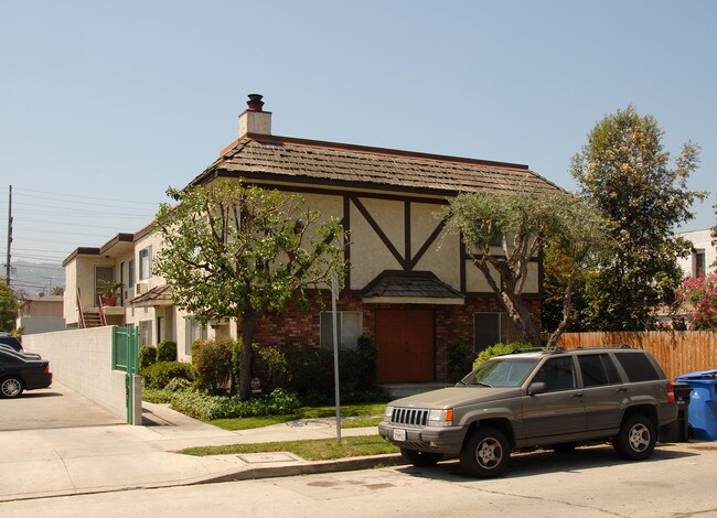 10842 Landale St in North Hollywood, CA - Foto de edificio - Building Photo