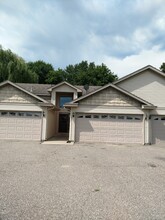821 Creekside Cir in Buffalo, MN - Building Photo - Building Photo