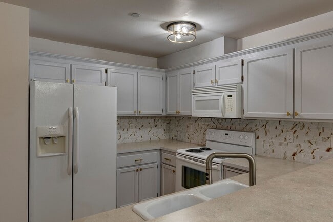 1640 SW Mulberry Pl in Oak Harbor, WA - Building Photo - Building Photo