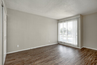 Park Place Apartments in Wichita Falls, TX - Building Photo - Interior Photo