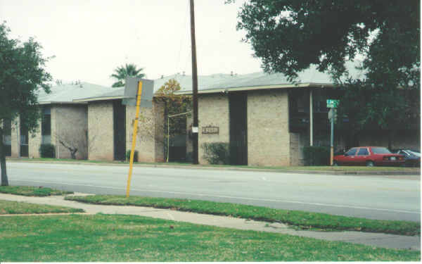 Braeburn Apartments in Austin, TX - Foto de edificio - Building Photo