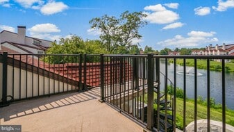 26 Queen Anne Way in Chester, MD - Building Photo