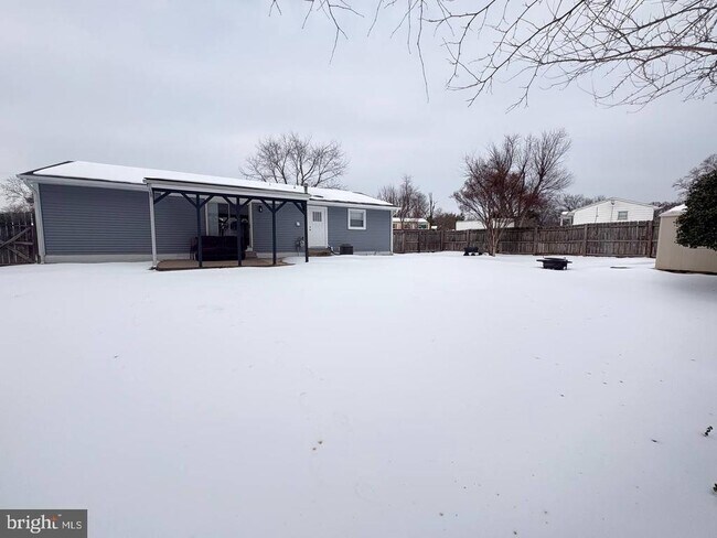 13223 Hawthorn Ln in Woodbridge, VA - Building Photo - Building Photo