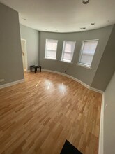 7401 N Hoyne Ave in Chicago, IL - Building Photo - Building Photo