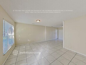 7805 NW 40th St in Coral Springs, FL - Foto de edificio - Building Photo