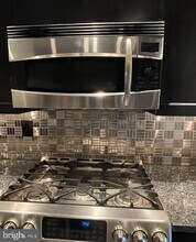 105 Thoreau Dr in Plainsboro, NJ - Building Photo - Building Photo